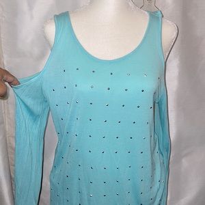 Cold shoulder ana light flowy silver studded (blingy🤩) asymmetrical tunic